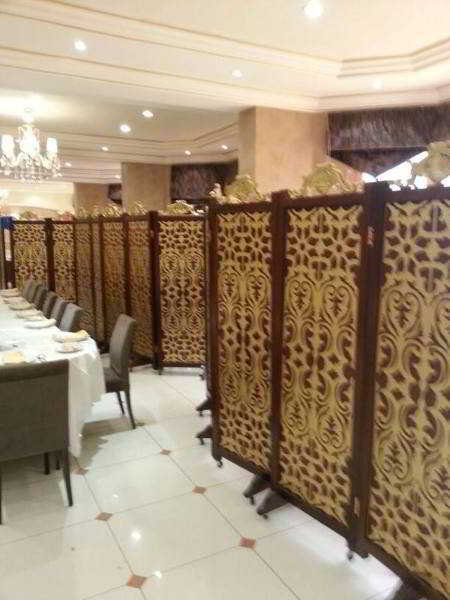 Restaurant
 di Borg al Watheer Hotel