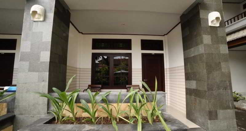 Terrace thumbnail 8