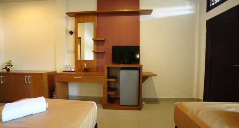 Room thumbnail 11
