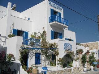 General view
 di Augusta Studios