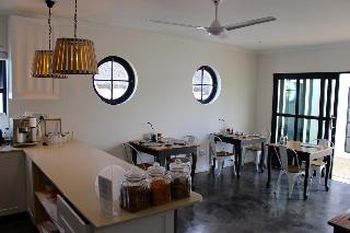 Whale Rock Luxury Lodge