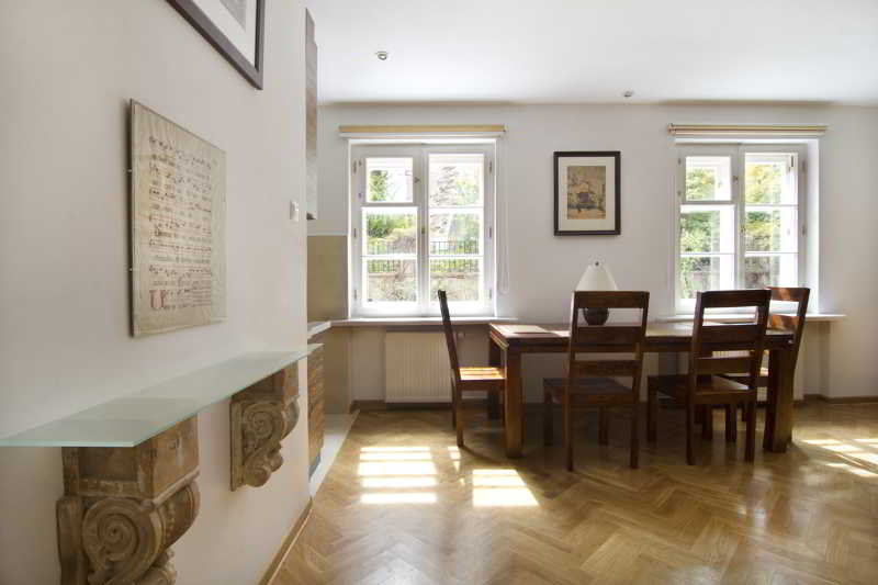 Room
 di P&O Apartments Old Town