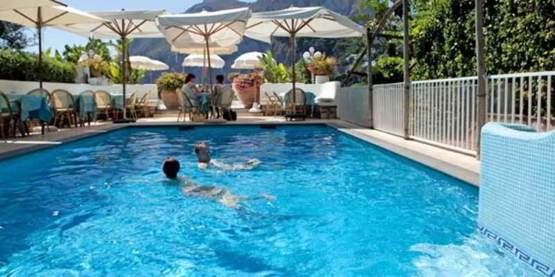 Pool
 di Villa Brunella