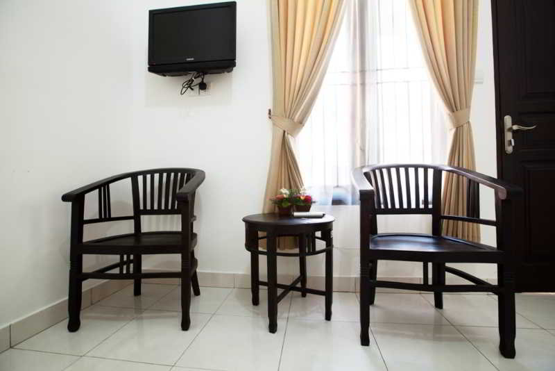 Room thumbnail 1