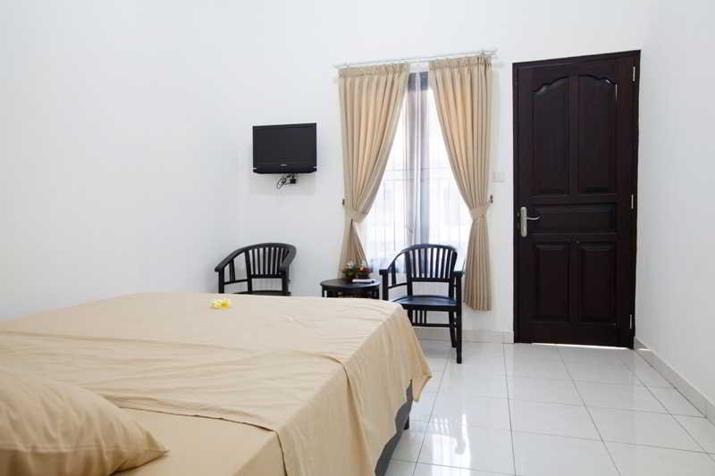 Room thumbnail 7