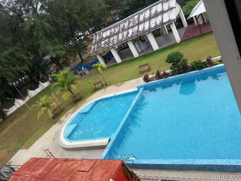 Cozzi Hotel Port Dickson - Pool