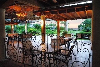 Terrace
 di The Oasis at Sunset