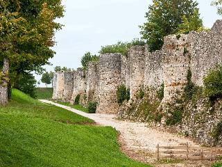 ibis Provins