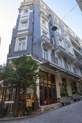 Corinne Hotel