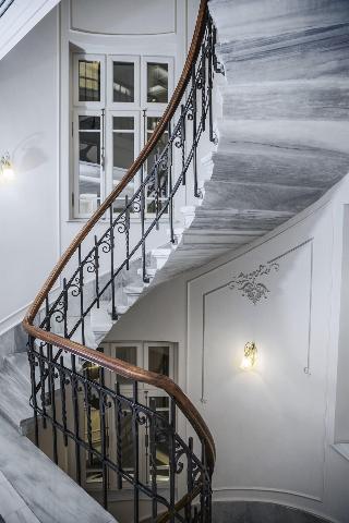Corinne Hotel