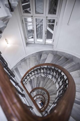 Corinne Hotel