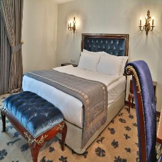 Cassiel Hotel