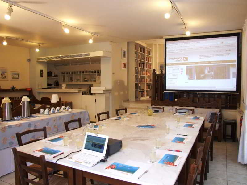 Conferences
 di Daphne's Club Hotel Apartments