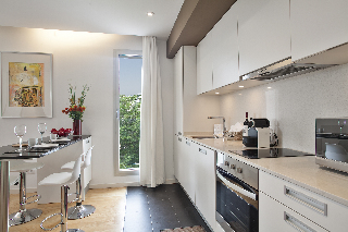 Room
 di Home Around Mistral Pool Apartments