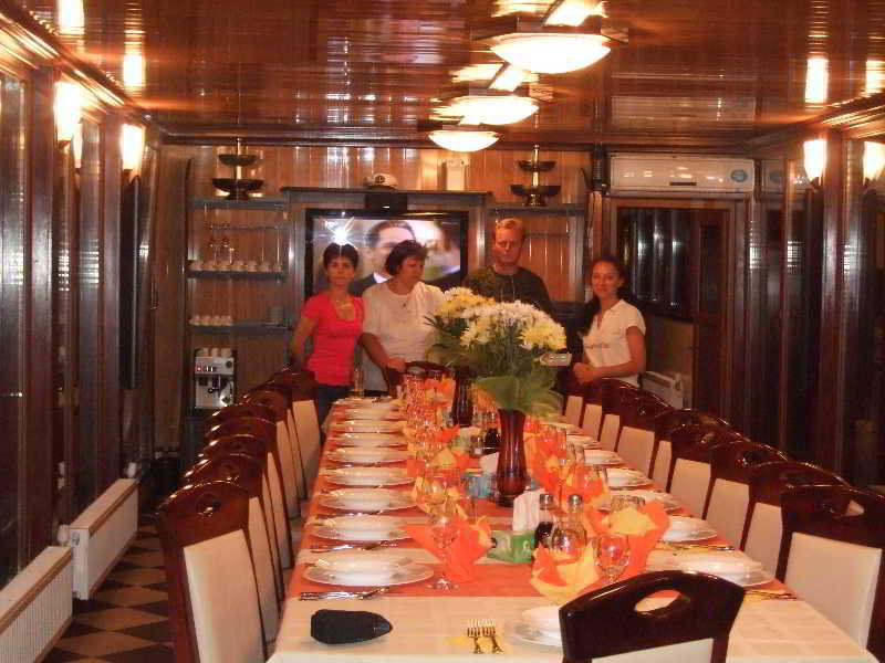 Restaurant
 di Botel Anda