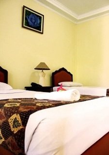 Room thumbnail 6