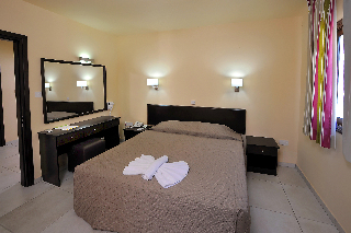 Room
 di Nelia Gardens