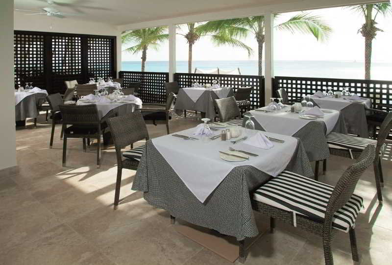 Restaurant
 di Waves Beach Resort - All Inclusive
