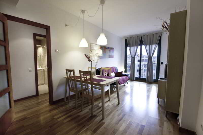 Room
 di Villarroel Residence Apartments