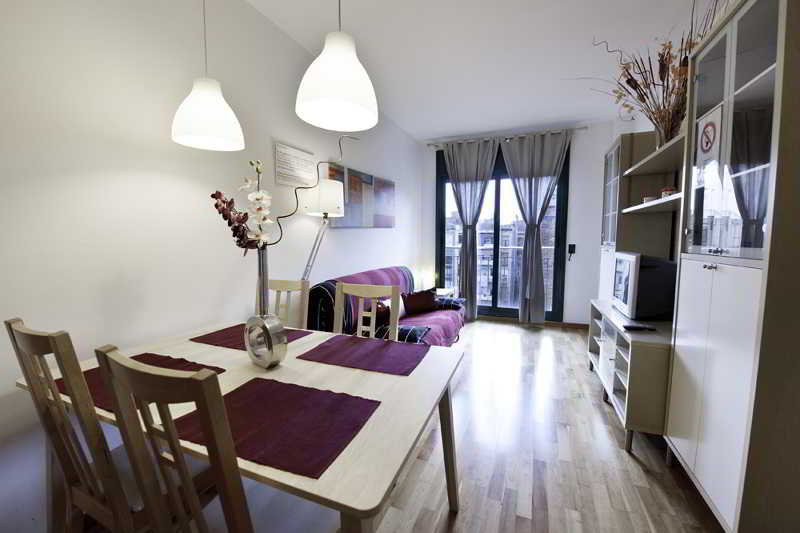 Room
 di Villarroel Residence Apartments