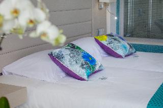 Room Room