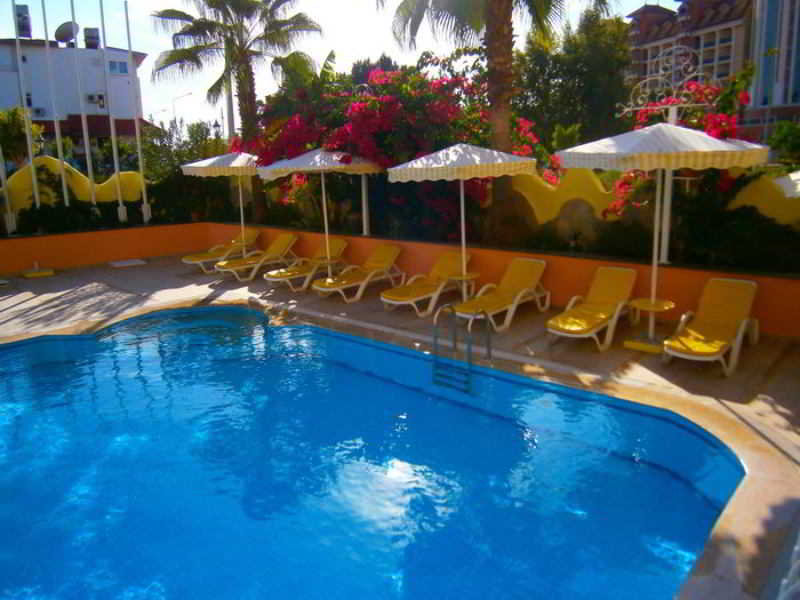 Pool
 di Belturk Apart Hotel