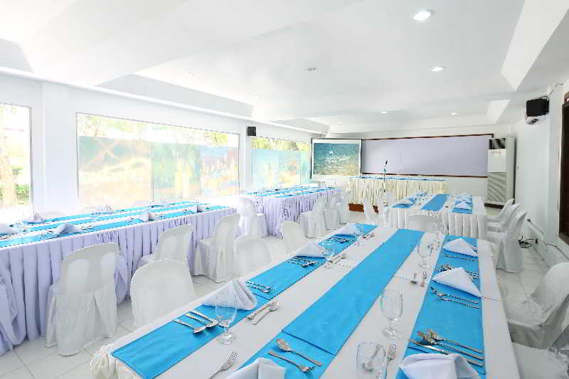 Conferences
 di Pacific Cebu Resort