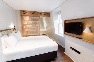 Room
 di One Leicester Street