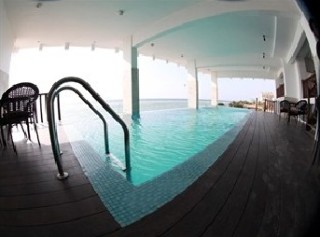 Pool
 di Mirage Colombo