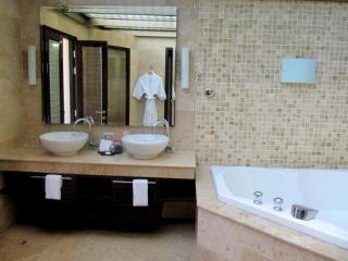 Room thumbnail 25