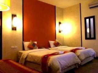Room thumbnail 9