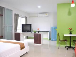 Room thumbnail 6