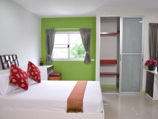 Room thumbnail 8
