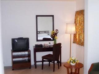 Room thumbnail 2