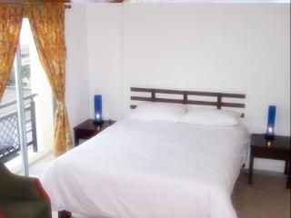 Room thumbnail 6
