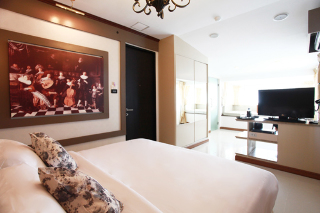 Room thumbnail 28