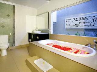 Room thumbnail 2
