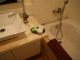 Room thumbnail 9