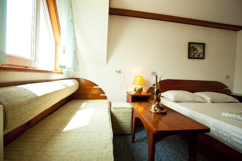 Room
 di Botel GGGociman