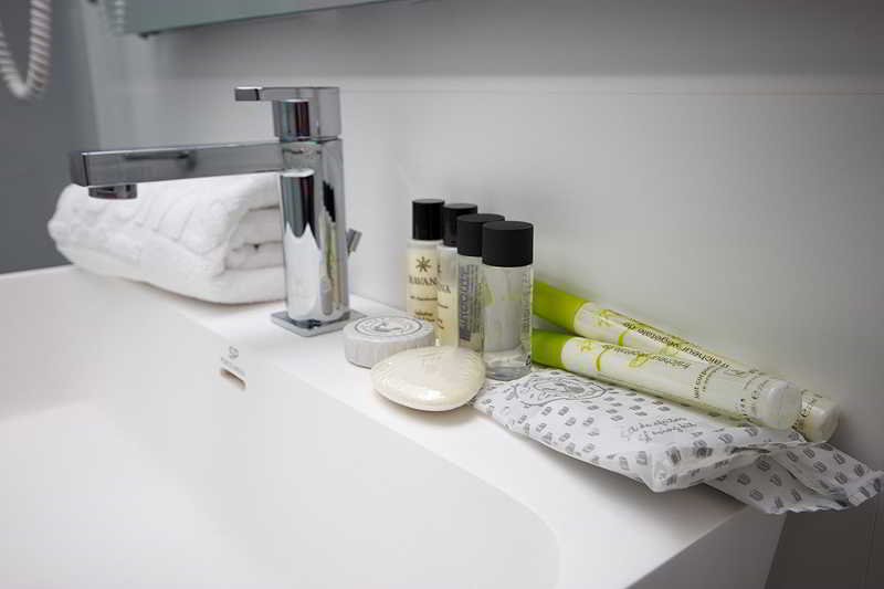 Room
 di Irooms Rooms