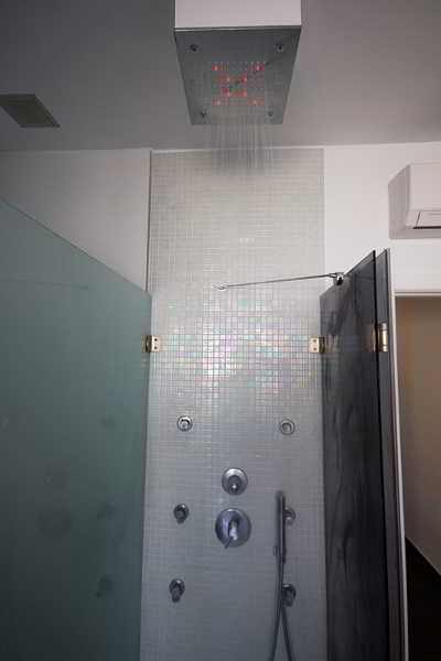 Room
 di Irooms Rooms