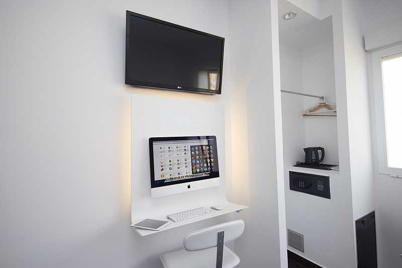 Room
 di Irooms Rooms