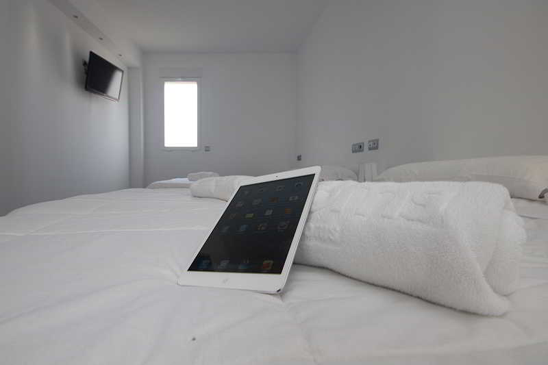 Room
 di Irooms Rooms