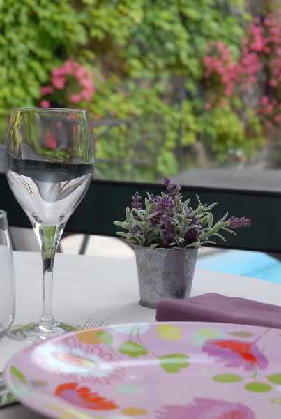 Terrace
 di QUALYS-HOTEL Le Pavillon d'Enghien