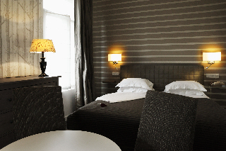 Room
 di QUALYS-HOTEL Le Pavillon d'Enghien