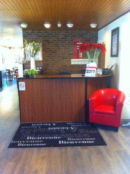 Lobby
 di INTER-HOTEL REIMS LA NEUVILLETTE