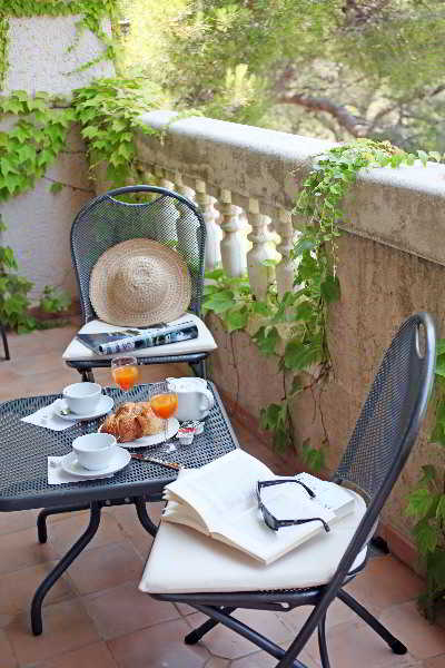 Terrace
 di RELAIS DU SILENCE LE Canoubié