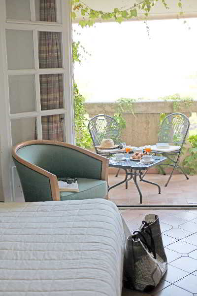 Room
 di RELAIS DU SILENCE LE Canoubié