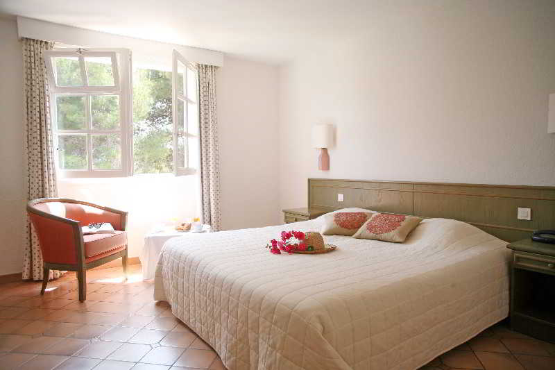 Room
 di RELAIS DU SILENCE LE Canoubié