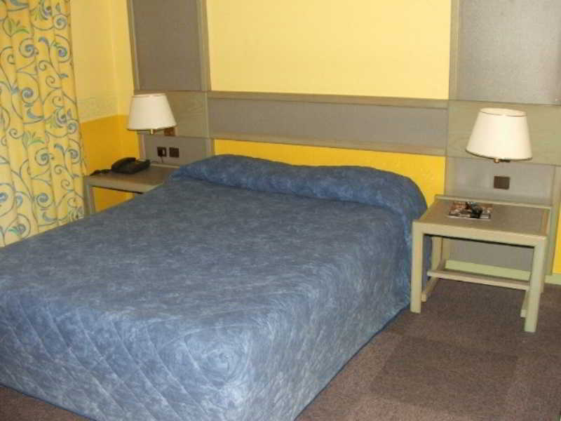 Room
 di INTER-HOTEL LE SAINT GEORGES